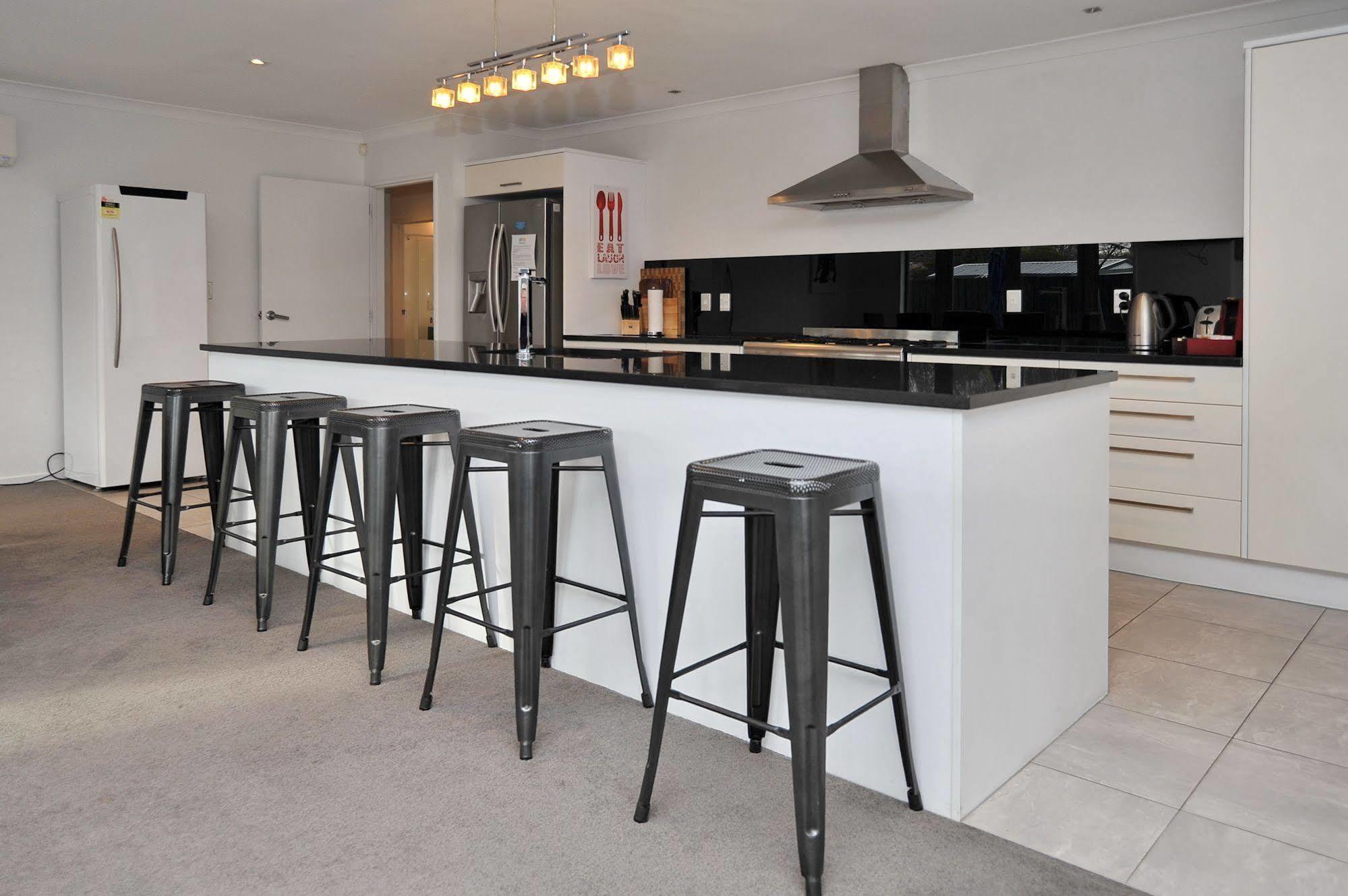Ilam Villa - Christchurch Holiday Homes Luaran gambar